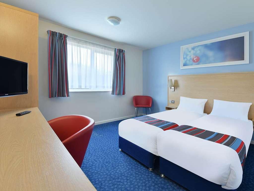Travelodge Birmingham Sutton Coldfield Room photo